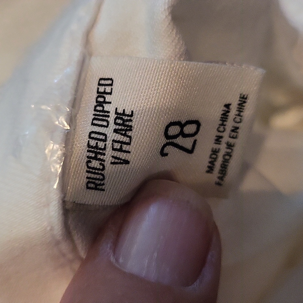 BDG Women's White Jeans Rouched V Side Zip Sz 28 Exc Cond - Picture 5 of 7